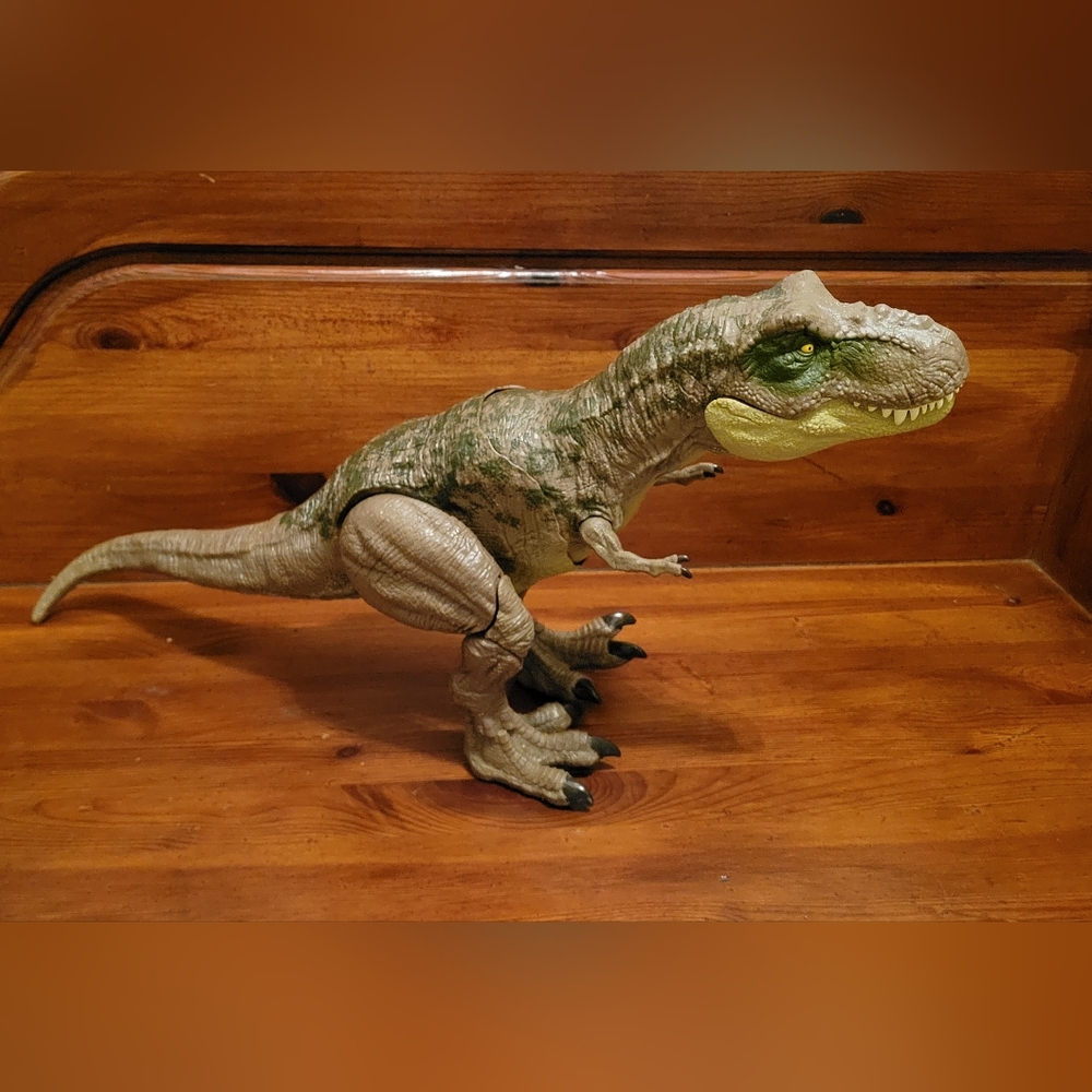 Mattel Jurassic World: Camp Cretaceous Stomp 'n Escape Tyrannosaurus Rex
